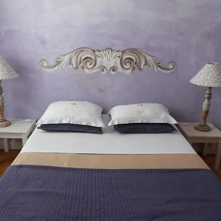 Rex Hotel